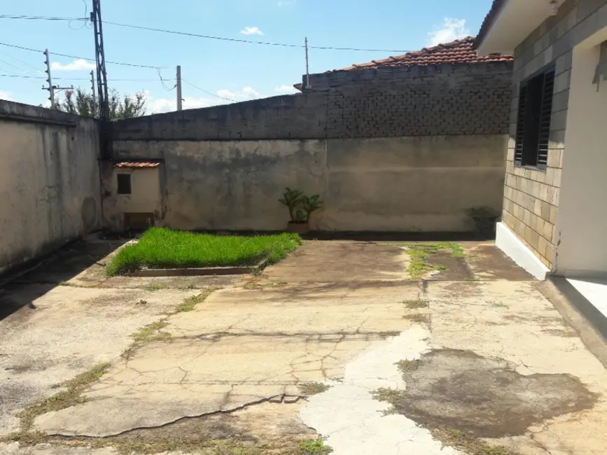 Casa com 2 quartos à venda, 275m2 em Vila Yamada, Araraquara - SP - imagem 9 Foto 9 de Casa com 2 quartos à venda, 275m2 em Vila Yamada, Araraquara - SP