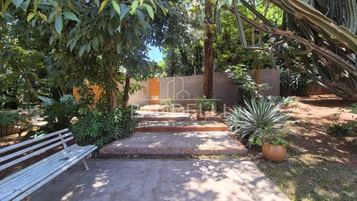 Chácara com 4 quartos à venda, 310m2 em Chácara Velosa, Araraquara - SP - imagem 3 Foto 3 de Chácara com 4 quartos à venda, 310m2 em Chácara Velosa, Araraquara - SP