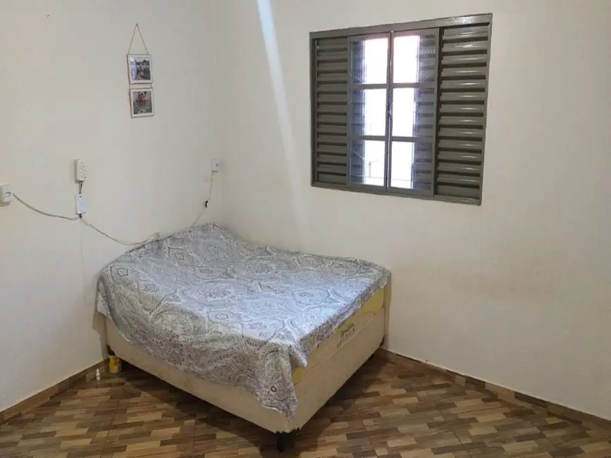 Casa com 2 quartos à venda, 295m2 em Jardim Roberto Selmi Dei, Araraquara - SP - imagem 5 Foto 5 de Casa com 2 quartos à venda, 295m2 em Jardim Roberto Selmi Dei, Araraquara - SP