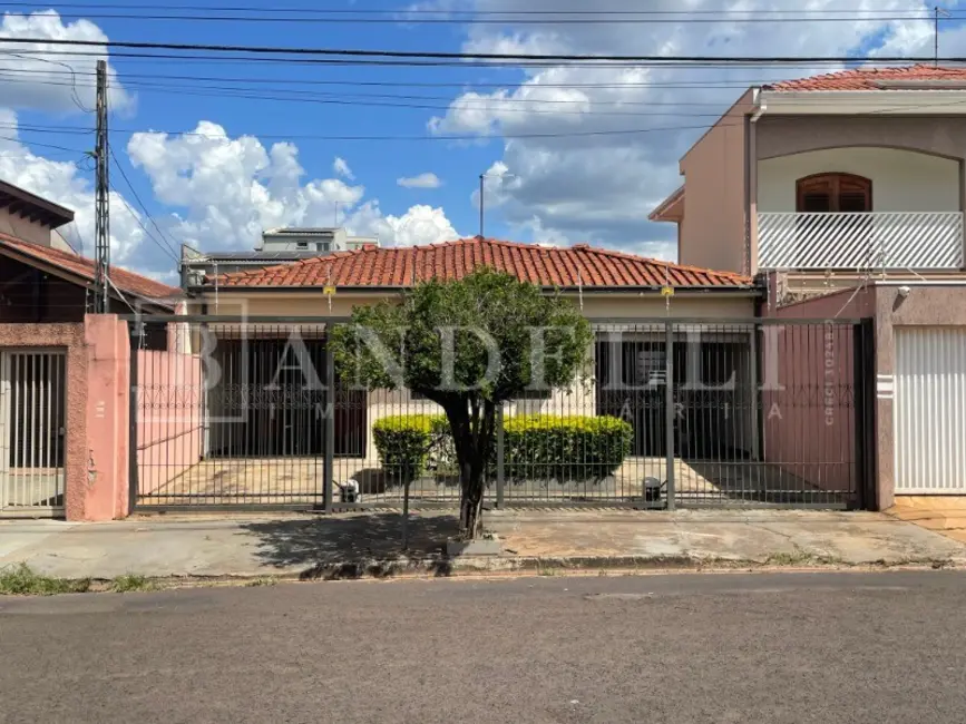 Casa com 3 quartos à venda, 139m2 em Araraquara - SP - imagem 1 Foto 1 de Casa com 3 quartos à venda, 139m2 em Araraquara - SP