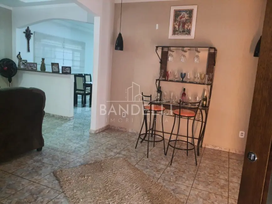 Casa com 3 quartos à venda, 235m2 em Jardim do Carmo, Araraquara - SP - imagem 6 Foto 6 de Casa com 3 quartos à venda, 235m2 em Jardim do Carmo, Araraquara - SP