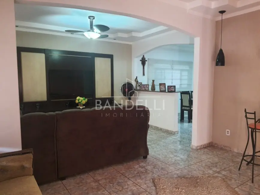 Casa com 3 quartos à venda, 235m2 em Jardim do Carmo, Araraquara - SP - imagem 5 Foto 5 de Casa com 3 quartos à venda, 235m2 em Jardim do Carmo, Araraquara - SP