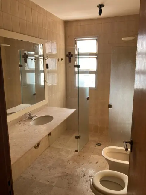 Apartamento com 3 quartos à venda, 207m2 em Centro, Araraquara - SP - imagem 9 Foto 9 de Apartamento com 3 quartos à venda, 207m2 em Centro, Araraquara - SP