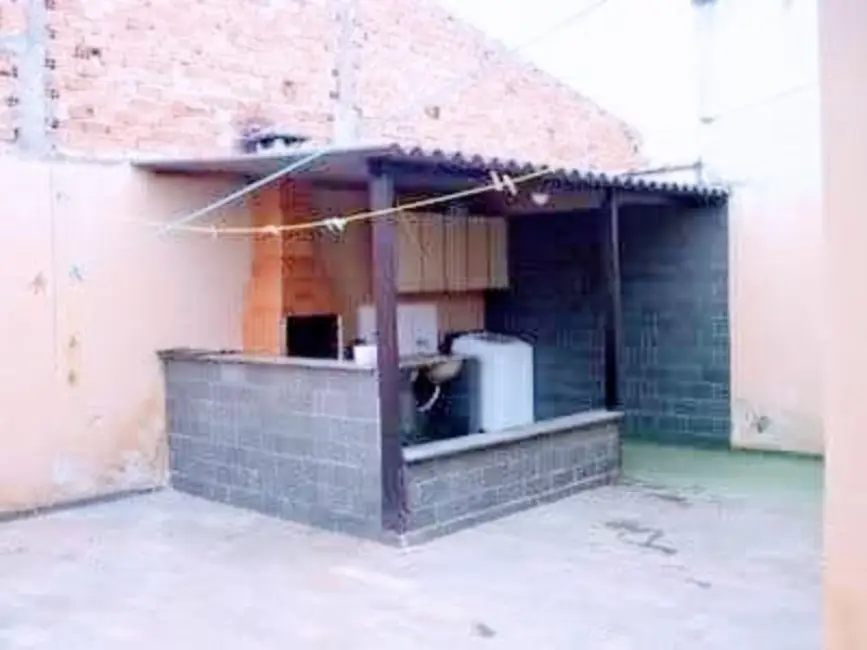 Casa com 3 quartos à venda, 225m2 em Jardim Maria Luiza, Araraquara - SP - imagem 3 Foto 3 de Casa com 3 quartos à venda, 225m2 em Jardim Maria Luiza, Araraquara - SP