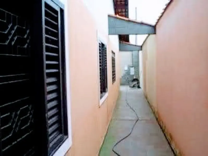 Casa com 3 quartos à venda, 225m2 em Jardim Maria Luiza, Araraquara - SP - imagem 5 Foto 5 de Casa com 3 quartos à venda, 225m2 em Jardim Maria Luiza, Araraquara - SP