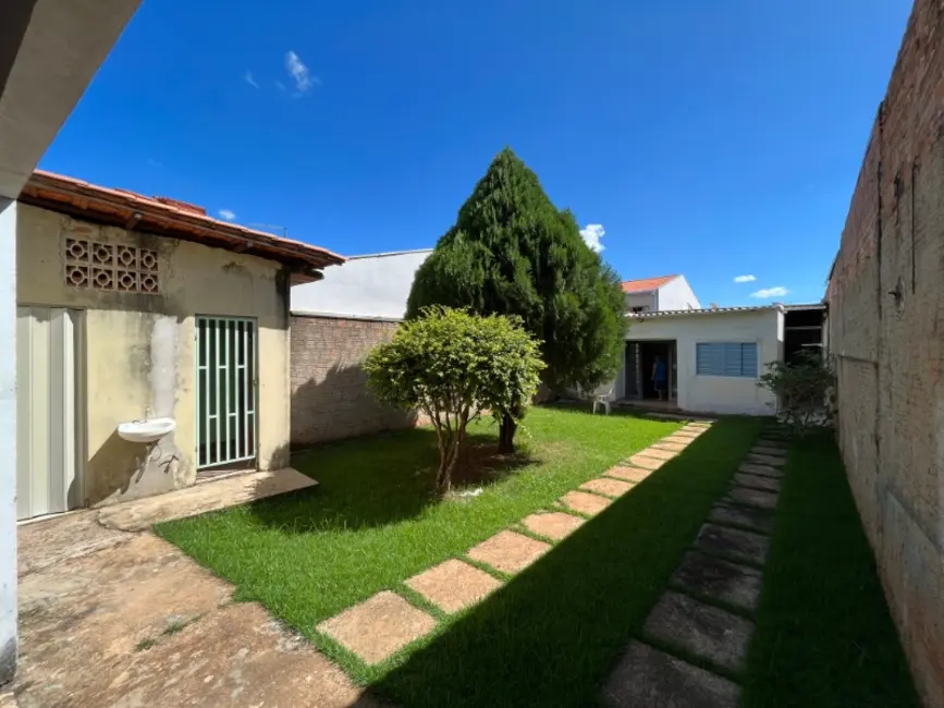 Casa com 1 quarto à venda, 101m2 em Jardim Maria Luiza IV, Araraquara - SP - imagem 6 Foto 6 de Casa com 1 quarto à venda, 101m2 em Jardim Maria Luiza IV, Araraquara - SP