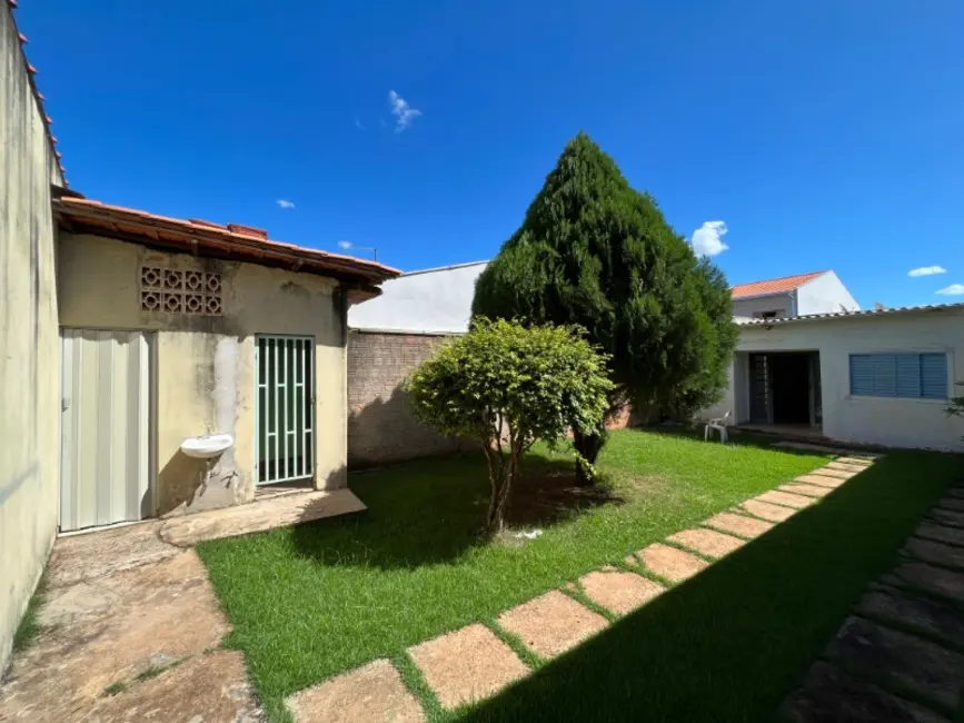 Casa com 1 quarto à venda, 101m2 em Jardim Maria Luiza IV, Araraquara - SP - imagem 8 Foto 8 de Casa com 1 quarto à venda, 101m2 em Jardim Maria Luiza IV, Araraquara - SP