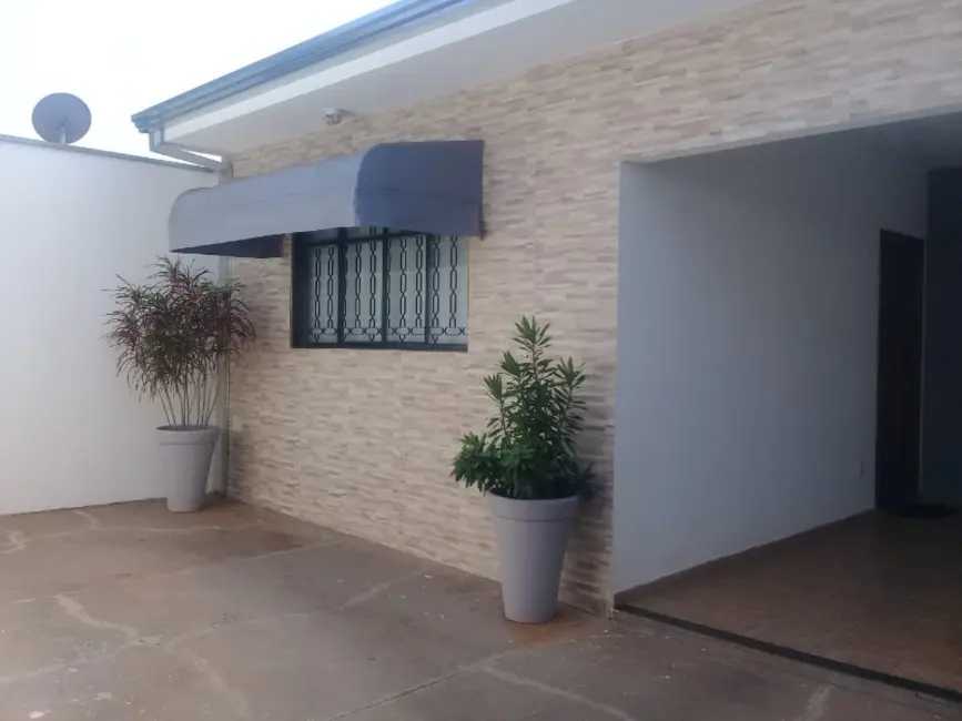 Casa com 2 quartos à venda, 133m2 em Jardim Maria Luiza, Araraquara - SP - imagem 4 Foto 4 de Casa com 2 quartos à venda, 133m2 em Jardim Maria Luiza, Araraquara - SP