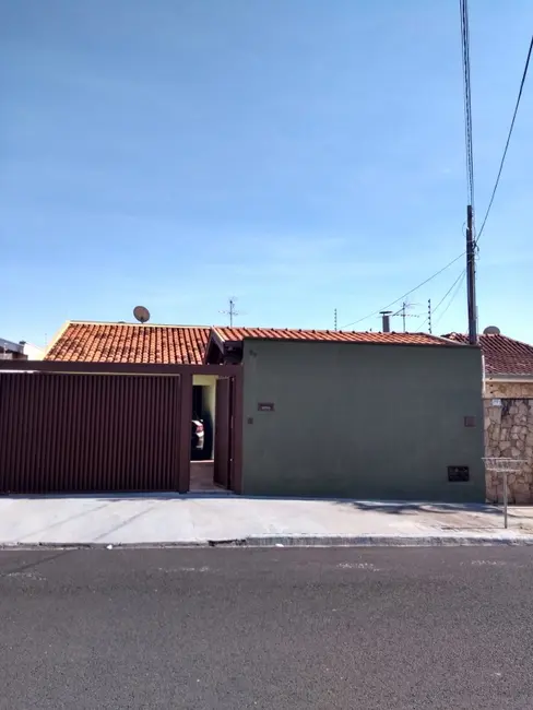Casa com 3 quartos à venda, 157m2 em Jardim Eliana, Araraquara - SP - imagem 1 Foto 1 de Casa com 3 quartos à venda, 157m2 em Jardim Eliana, Araraquara - SP