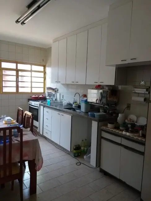 Casa com 3 quartos à venda, 157m2 em Jardim Eliana, Araraquara - SP - imagem 9 Foto 9 de Casa com 3 quartos à venda, 157m2 em Jardim Eliana, Araraquara - SP