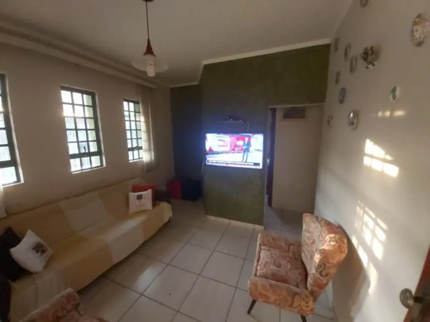 Foto 2 de Casa com 3 quartos à venda, 229m2 em Vila Harmonia, Araraquara - SP