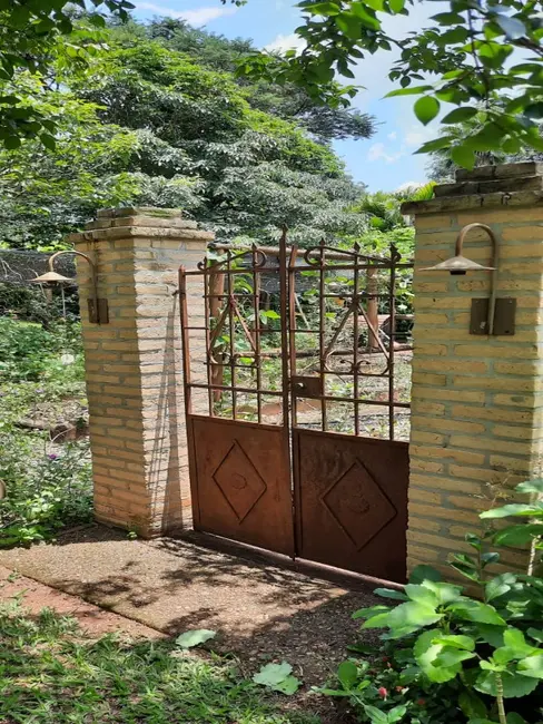 Chácara com 2 quartos à venda, 179m2 em Recanto dos Nobres, Araraquara - SP - imagem 3 Foto 3 de Chácara com 2 quartos à venda, 179m2 em Recanto dos Nobres, Araraquara - SP