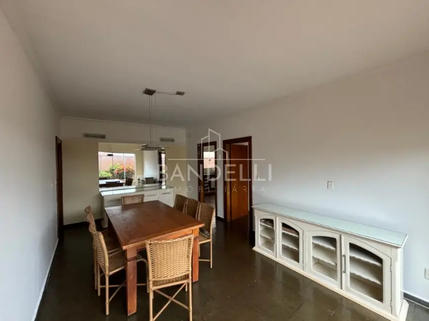 Casa com 3 quartos à venda, 332m2 em Jardim Nova América, Araraquara - SP - imagem 8 Foto 8 de Casa com 3 quartos à venda, 332m2 em Jardim Nova América, Araraquara - SP