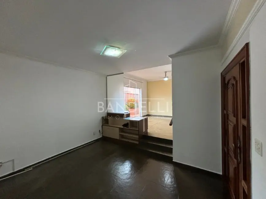 Casa com 3 quartos à venda, 332m2 em Jardim Nova América, Araraquara - SP - imagem 3 Foto 3 de Casa com 3 quartos à venda, 332m2 em Jardim Nova América, Araraquara - SP