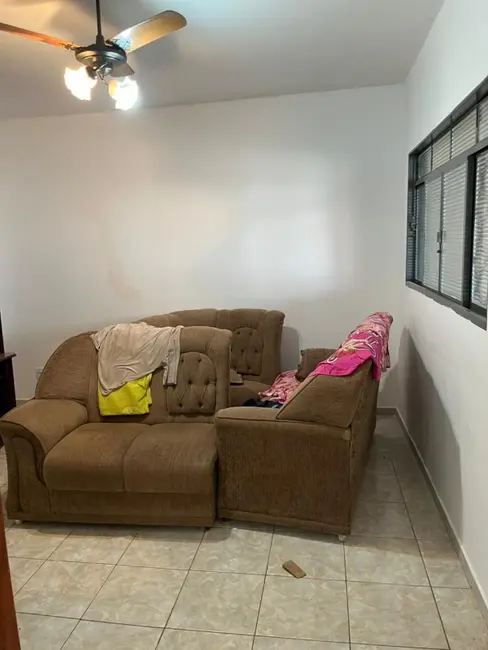 Casa com 2 quartos à venda, 194m2 em Vila Santana, Araraquara - SP - imagem 5 Foto 5 de Casa com 2 quartos à venda, 194m2 em Vila Santana, Araraquara - SP