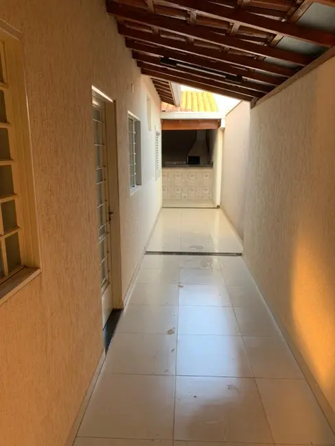 Casa com 3 quartos à venda, 184m2 em Jardim Gardênias, Araraquara - SP - imagem 8 Foto 8 de Casa com 3 quartos à venda, 184m2 em Jardim Gardênias, Araraquara - SP