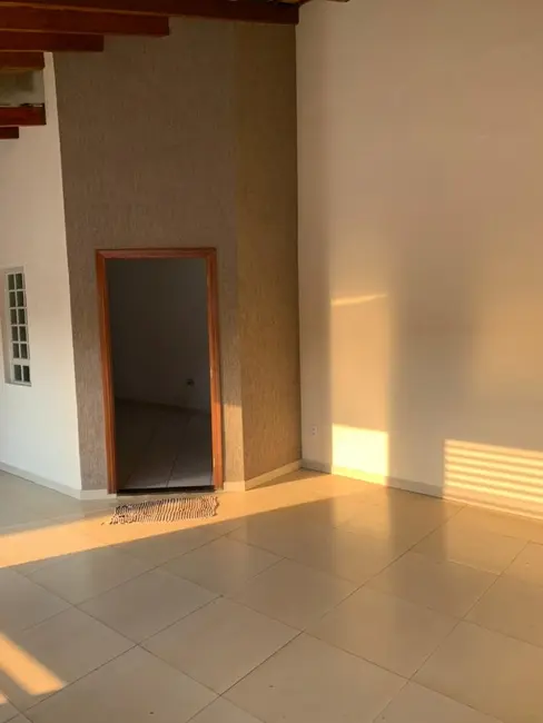 Casa com 3 quartos à venda, 184m2 em Jardim Gardênias, Araraquara - SP - imagem 5 Foto 5 de Casa com 3 quartos à venda, 184m2 em Jardim Gardênias, Araraquara - SP