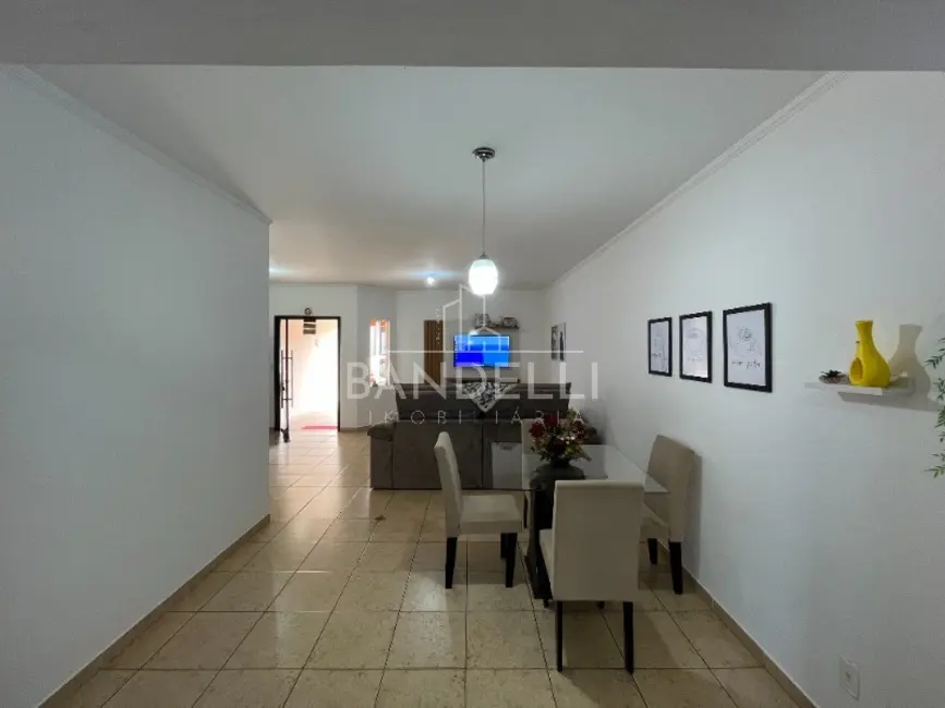 Casa de Condomínio com 3 quartos à venda, 170m2 em Araraquara - SP - imagem 6 Foto 6 de Casa de Condomínio com 3 quartos à venda, 170m2 em Araraquara - SP