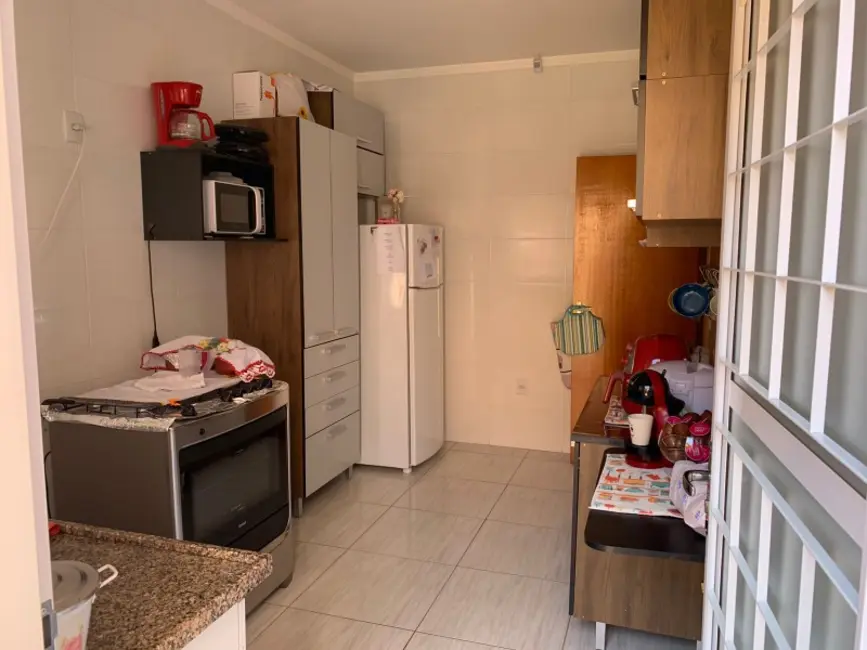 Casa com 1 quarto à venda, 66m2 em Parque Gramado (Vila Xavier), Araraquara - SP - imagem 8 Foto 8 de Casa com 1 quarto à venda, 66m2 em Parque Gramado (Vila Xavier), Araraquara - SP