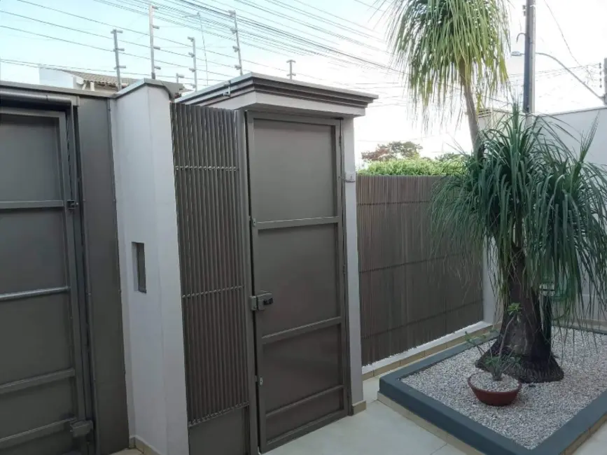 Foto 1 de Casa com 3 quartos à venda, 234m2 em Residencial Maria Cândida, Matao - SP