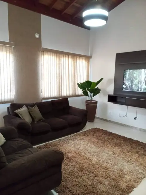 Foto 6 de Casa com 3 quartos à venda, 234m2 em Residencial Maria Cândida, Matao - SP