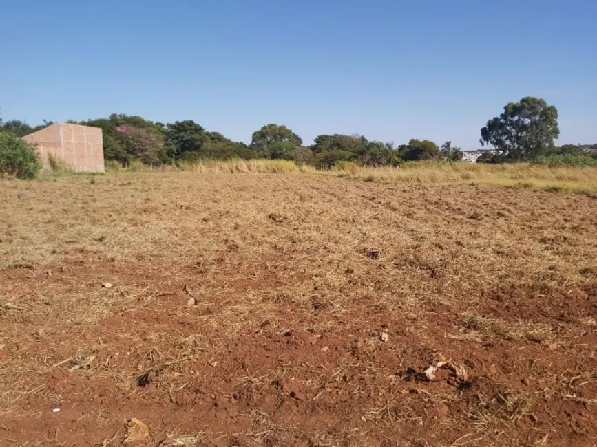 Foto 1 de Terreno / Lote à venda em Jardim Uirapuru II, Araraquara - SP