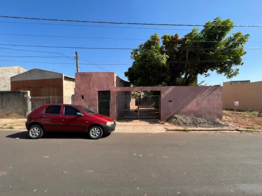 Foto 2 de Casa com 3 quartos à venda, 100m2 em Vila Yamada, Araraquara - SP