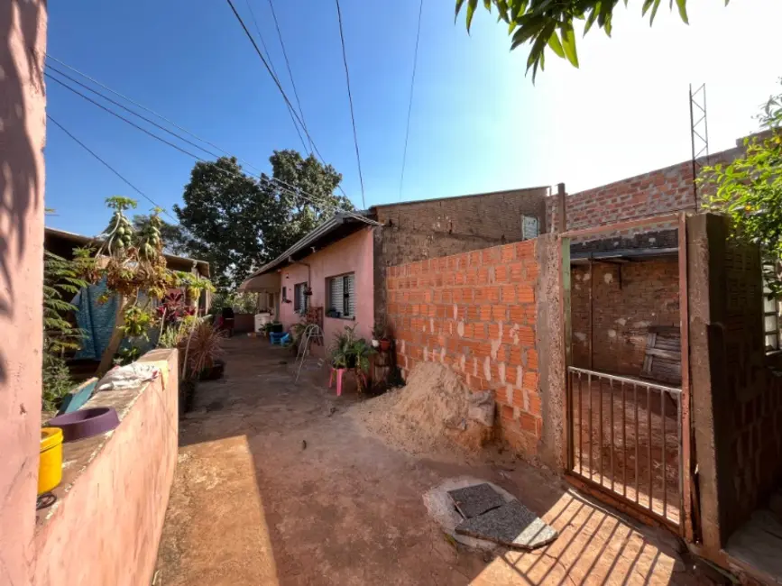 Casa com 3 quartos à venda, 100m2 em Vila Yamada, Araraquara - SP - imagem 4 Foto 4 de Casa com 3 quartos à venda, 100m2 em Vila Yamada, Araraquara - SP