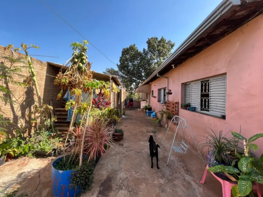 Casa com 3 quartos à venda, 100m2 em Vila Yamada, Araraquara - SP - imagem 7 Foto 7 de Casa com 3 quartos à venda, 100m2 em Vila Yamada, Araraquara - SP