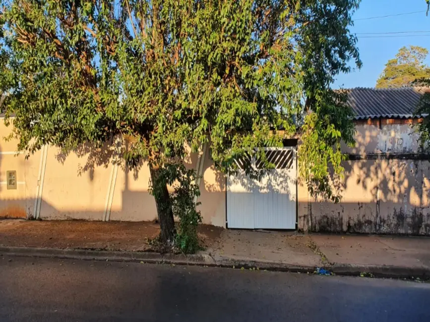 Foto 1 de Casa com 4 quartos à venda, 194m2 em Araraquara - SP