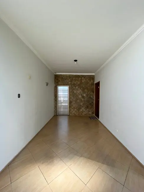 Casa com 3 quartos à venda, 195m2 em Jardim Santa Angelina, Araraquara - SP - imagem 3 Foto 3 de Casa com 3 quartos à venda, 195m2 em Jardim Santa Angelina, Araraquara - SP
