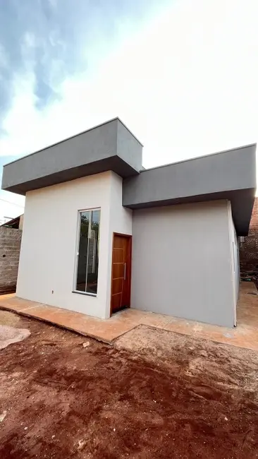 Foto 1 de Casa com 2 quartos à venda, 63m2 em Araraquara - SP