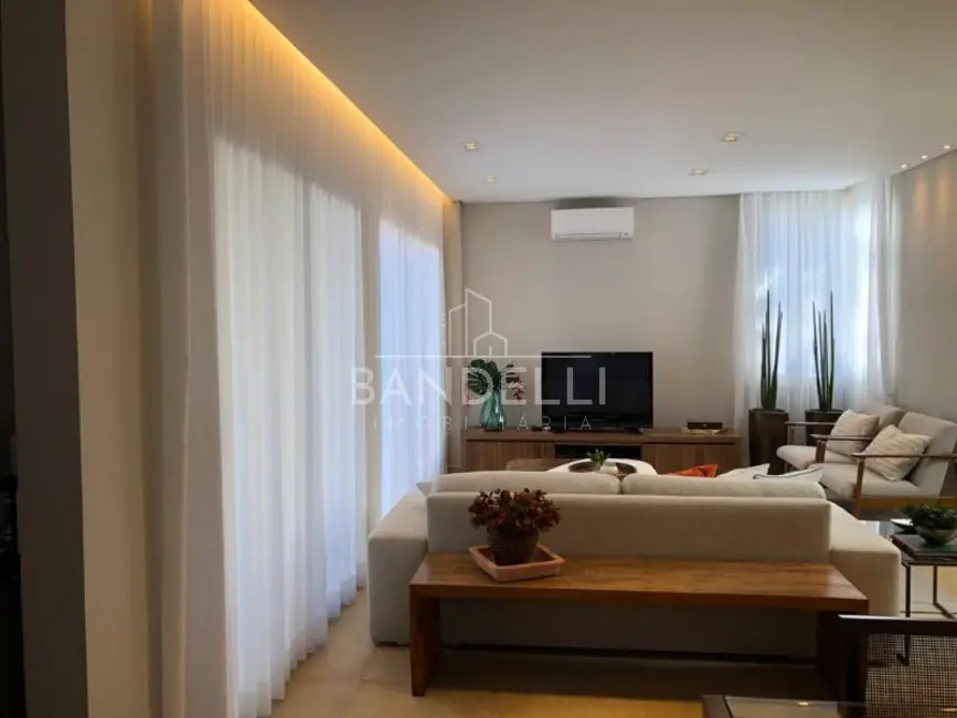 Casa de Condomínio com 3 quartos à venda, 221m2 em Parque Residencial Damha, Araraquara - SP - imagem 8 Foto 8 de Casa de Condomínio com 3 quartos à venda, 221m2 em Parque Residencial Damha, Araraquara - SP