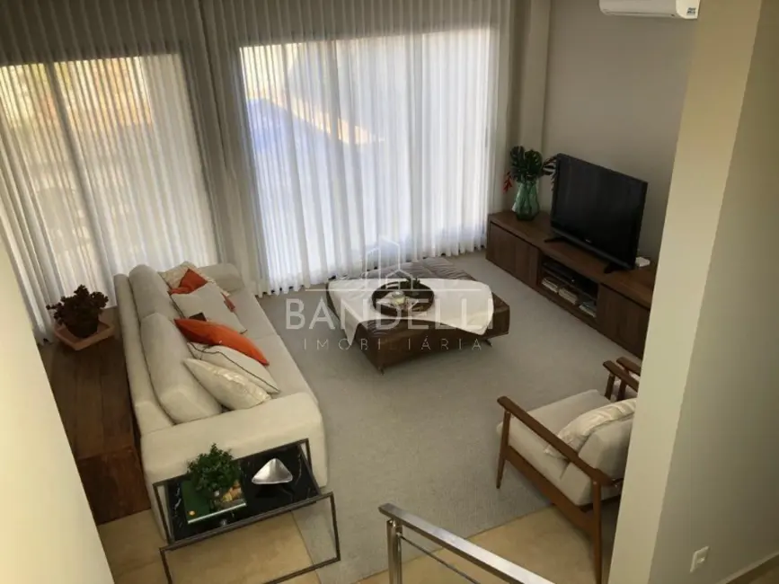 Casa de Condomínio com 3 quartos à venda, 221m2 em Parque Residencial Damha, Araraquara - SP - imagem 3 Foto 3 de Casa de Condomínio com 3 quartos à venda, 221m2 em Parque Residencial Damha, Araraquara - SP