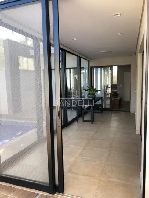 Casa de Condomínio com 3 quartos à venda, 221m2 em Parque Residencial Damha, Araraquara - SP - imagem 9 Foto 9 de Casa de Condomínio com 3 quartos à venda, 221m2 em Parque Residencial Damha, Araraquara - SP