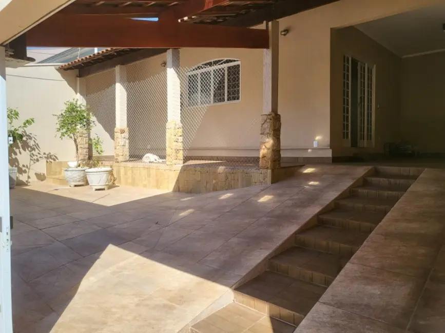 Casa com 3 quartos à venda, 152m2 em Jardim Nova Época, Araraquara - SP - imagem 6 Foto 6 de Casa com 3 quartos à venda, 152m2 em Jardim Nova Época, Araraquara - SP