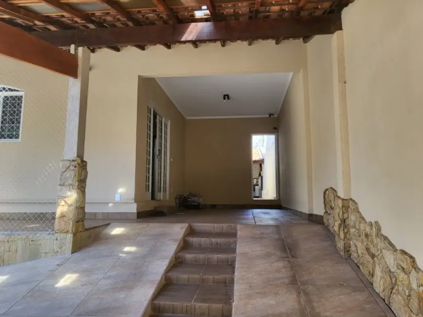 Casa com 3 quartos à venda, 152m2 em Jardim Nova Época, Araraquara - SP - imagem 7 Foto 7 de Casa com 3 quartos à venda, 152m2 em Jardim Nova Época, Araraquara - SP