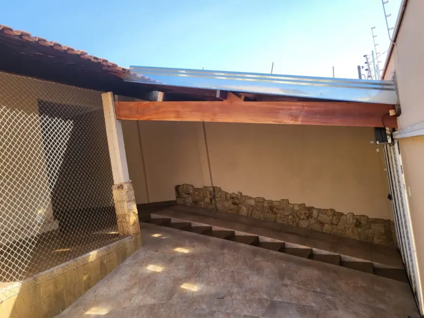 Casa com 3 quartos à venda, 152m2 em Jardim Nova Época, Araraquara - SP - imagem 2 Foto 2 de Casa com 3 quartos à venda, 152m2 em Jardim Nova Época, Araraquara - SP