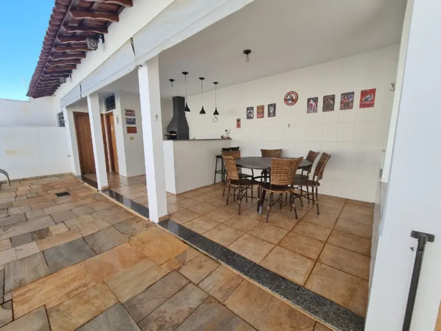 Casa com 5 quartos à venda, 340m2 em Jardim Santa Angelina, Araraquara - SP - imagem 8 Foto 8 de Casa com 5 quartos à venda, 340m2 em Jardim Santa Angelina, Araraquara - SP