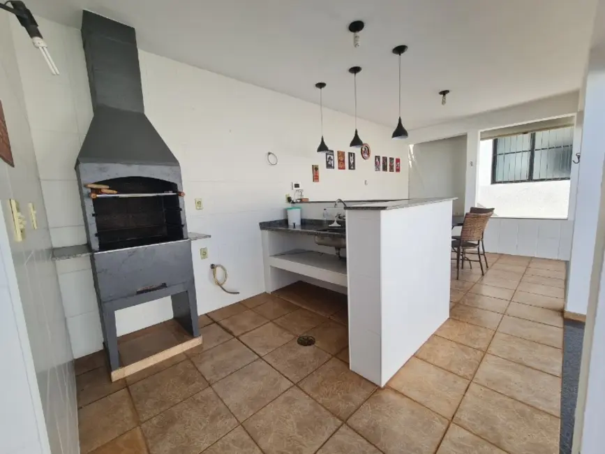 Casa com 5 quartos à venda, 340m2 em Jardim Santa Angelina, Araraquara - SP - imagem 9 Foto 9 de Casa com 5 quartos à venda, 340m2 em Jardim Santa Angelina, Araraquara - SP