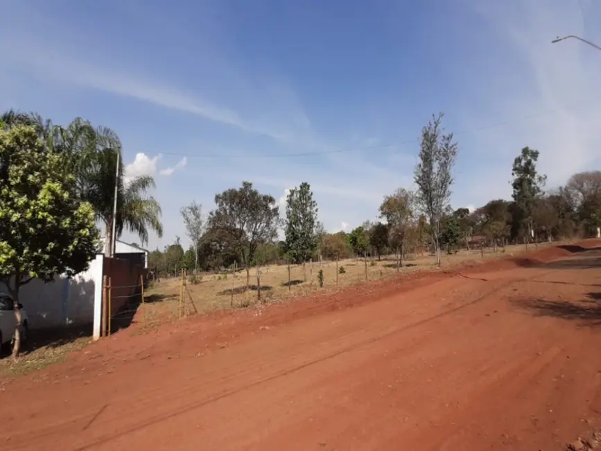 Foto 1 de Terreno / Lote à venda em Portal das Laranjeiras, Araraquara - SP