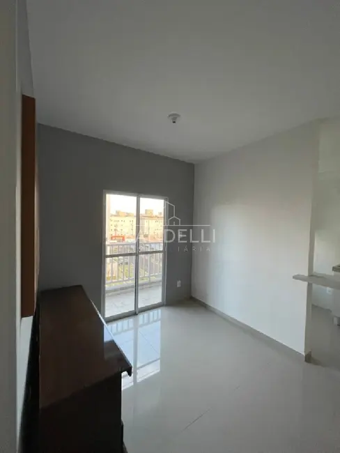 Apartamento com 2 quartos para alugar, 52m2 em Vila Velosa, Araraquara - SP - imagem 3 Foto 3 de Apartamento com 2 quartos para alugar, 52m2 em Vila Velosa, Araraquara - SP