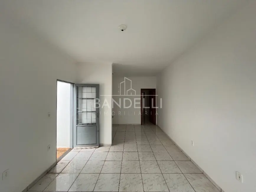 Casa com 2 quartos à venda, 64m2 em Jardim Universal, Araraquara - SP - imagem 5 Foto 5 de Casa com 2 quartos à venda, 64m2 em Jardim Universal, Araraquara - SP