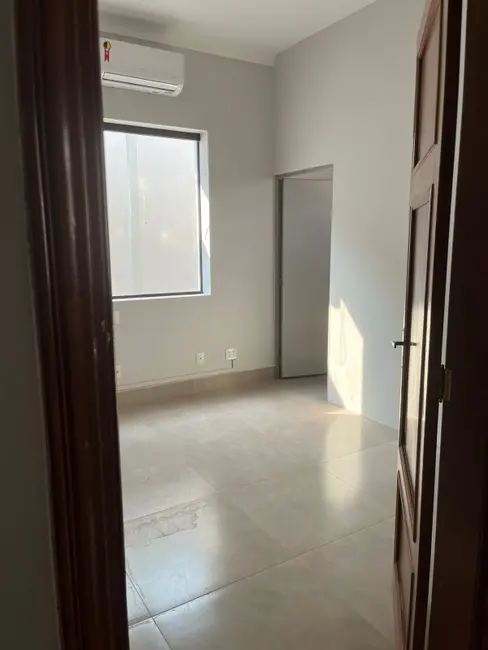 Sala Comercial para alugar, 12m2 em Centro, Araraquara - SP - imagem 6 Foto 6 de Sala Comercial para alugar, 12m2 em Centro, Araraquara - SP