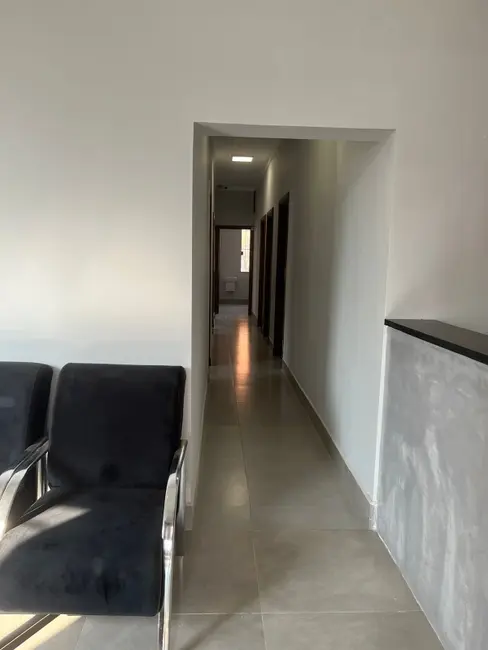 Sala Comercial para alugar, 12m2 em Centro, Araraquara - SP - imagem 3 Foto 3 de Sala Comercial para alugar, 12m2 em Centro, Araraquara - SP