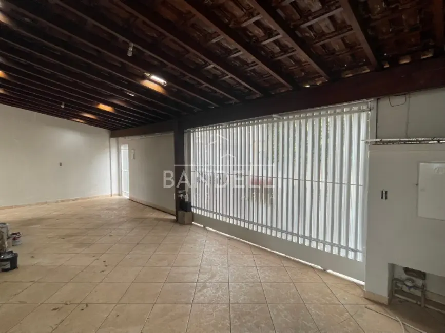 Foto 3 de Casa com 3 quartos à venda, 211m2 em Parque Residencial Vale do Sol, Araraquara - SP