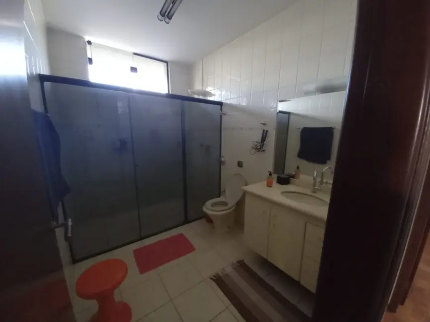 Casa com 3 quartos à venda, 247m2 em Centro, Araraquara - SP - imagem 9 Foto 9 de Casa com 3 quartos à venda, 247m2 em Centro, Araraquara - SP
