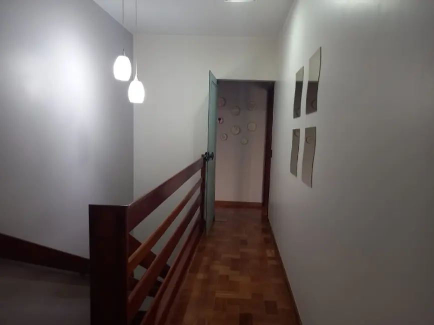 Casa com 3 quartos à venda, 247m2 em Centro, Araraquara - SP - imagem 7 Foto 7 de Casa com 3 quartos à venda, 247m2 em Centro, Araraquara - SP