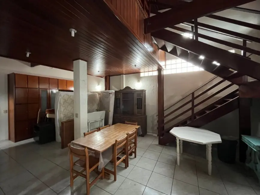 Foto 9 de Casa com 4 quartos à venda, 263m2 em Vila Xavier (Vila Xavier), Araraquara - SP