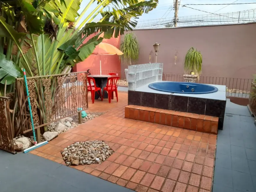 Casa com 4 quartos à venda, 319m2 em Jardim Primavera, Araraquara - SP - imagem 8 Foto 8 de Casa com 4 quartos à venda, 319m2 em Jardim Primavera, Araraquara - SP